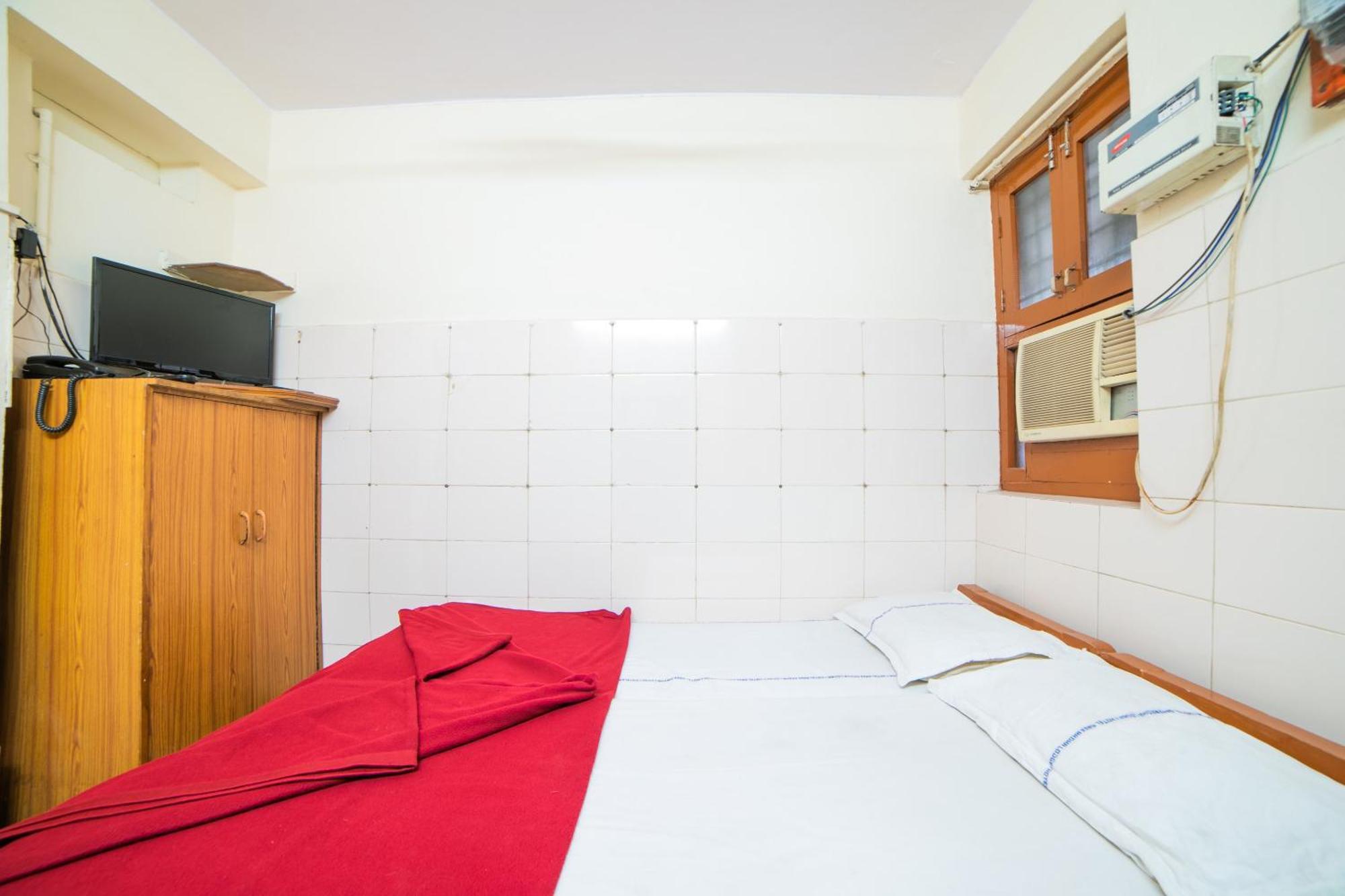 Hotel O Sree Radha Lodge Near Snow World Secunderabad Exterior photo