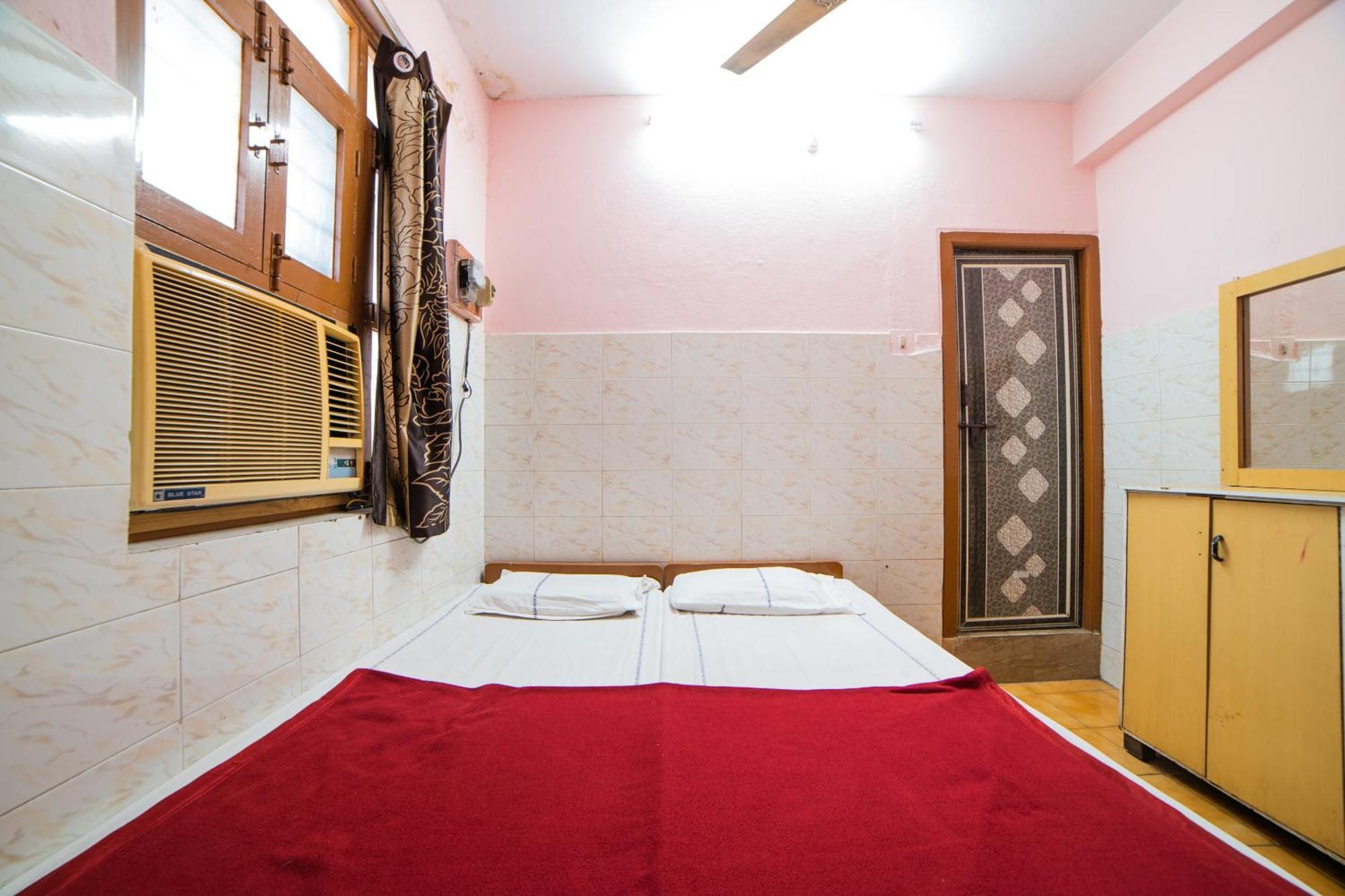 Hotel O Sree Radha Lodge Near Snow World Secunderabad Exterior photo